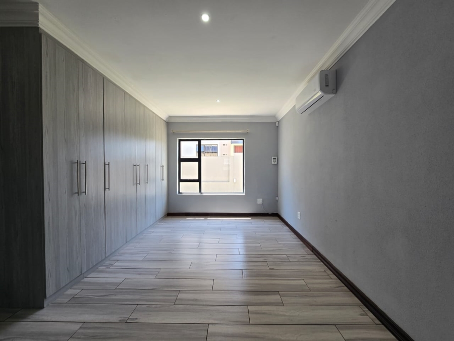 To Let 3 Bedroom Property for Rent in Melodie North West